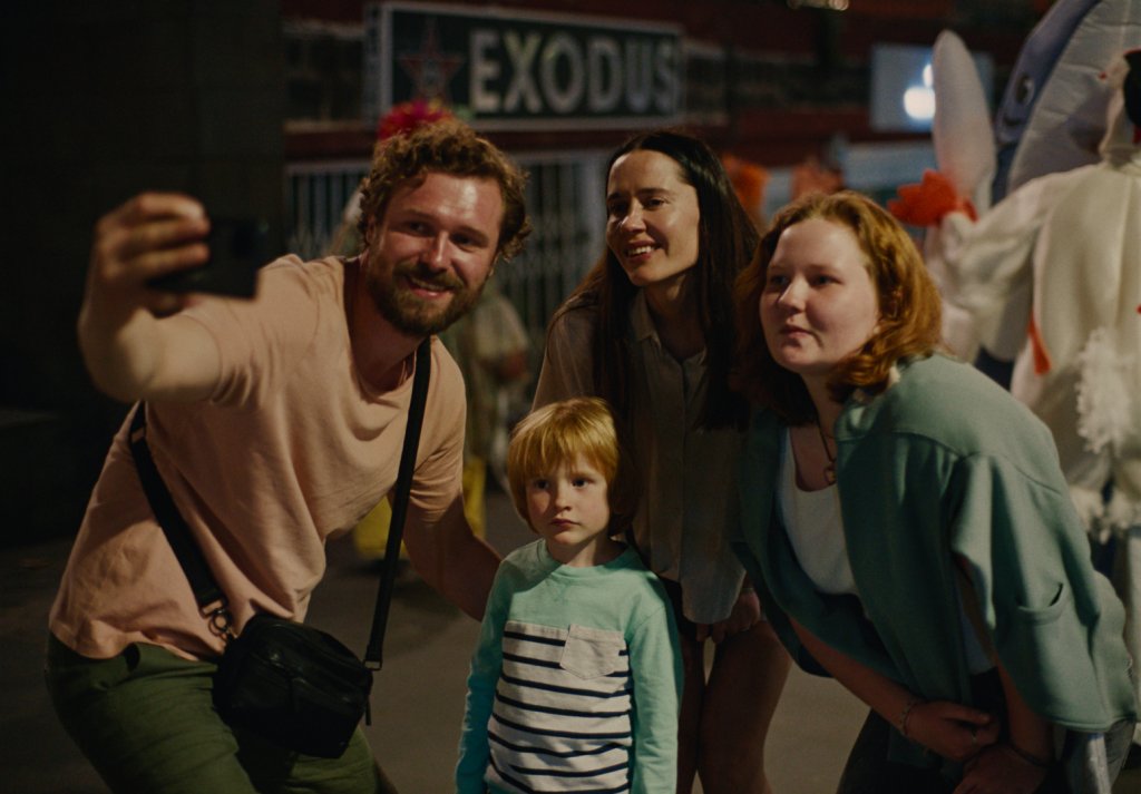 UNDER THE VOLCANO_STILL 01
